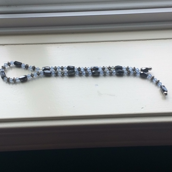 Hand-crafted artisan magnetic bracelet - Picture 2 of 4